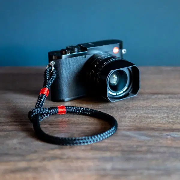 Leica Q2 mit Seemannsgarn Kamera Handschlaufe